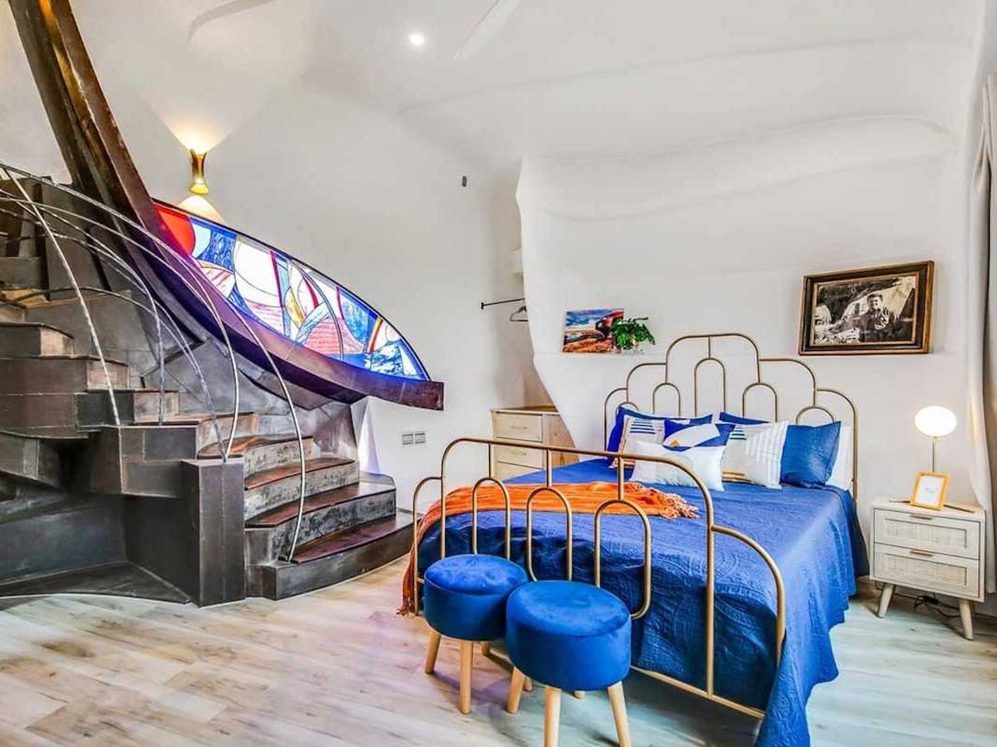 Robert Bruno Steel House bedroom