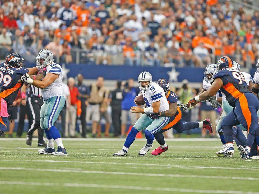 Peyton Manning vs. Tony Romo in an EPIC Shootout Broncos vs