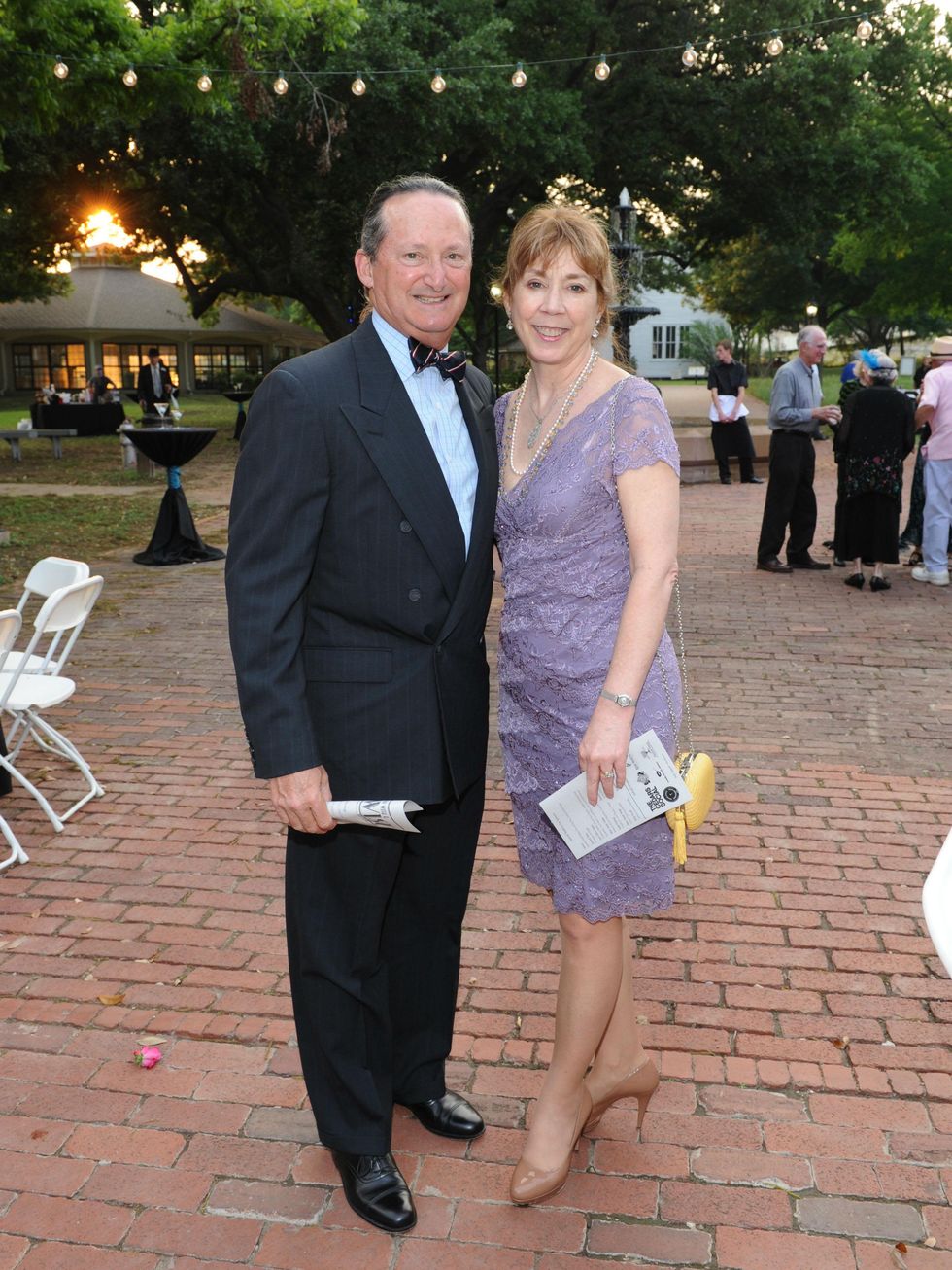 Sandy Singer, Mark Singer, Dallas News Society, History with a Twist