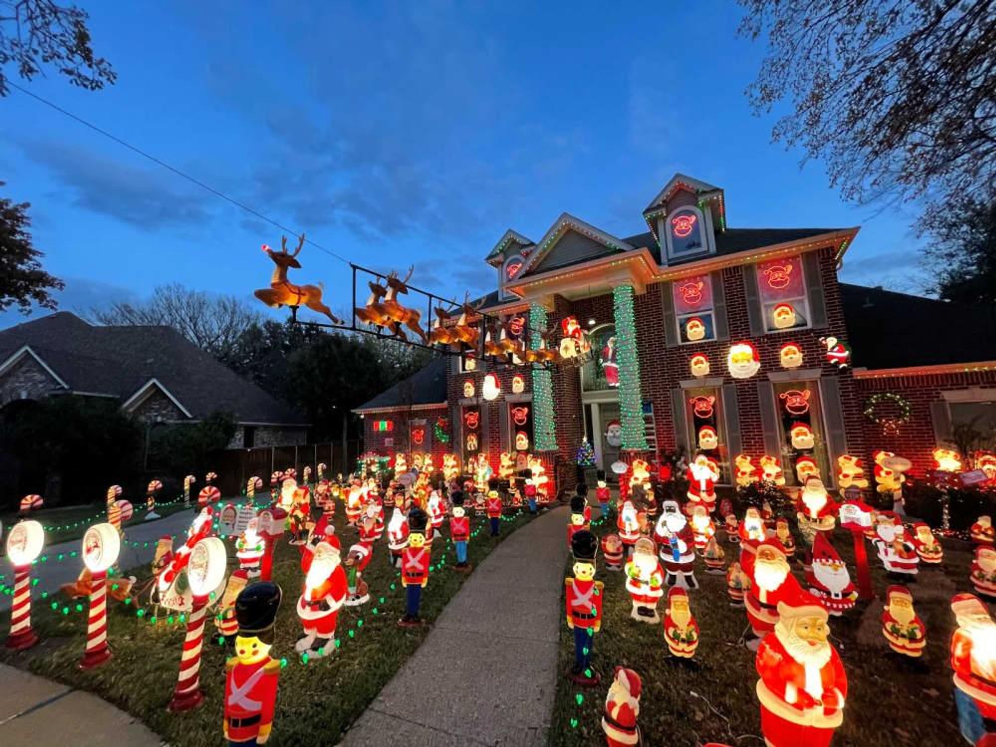 Santa House Grapevine