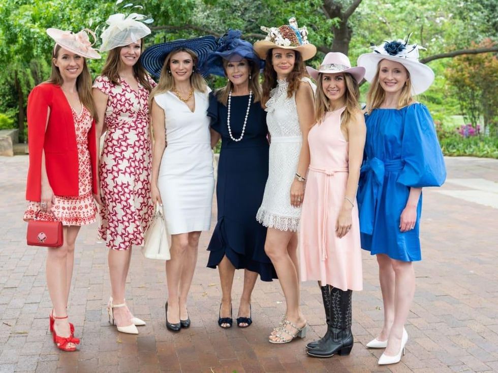 Sarah Bowlby, Colby Baer, Claire Catrino, Lisa Loy Laughlin, Niki Turner, Fallon Hennessy, Sarah Mills