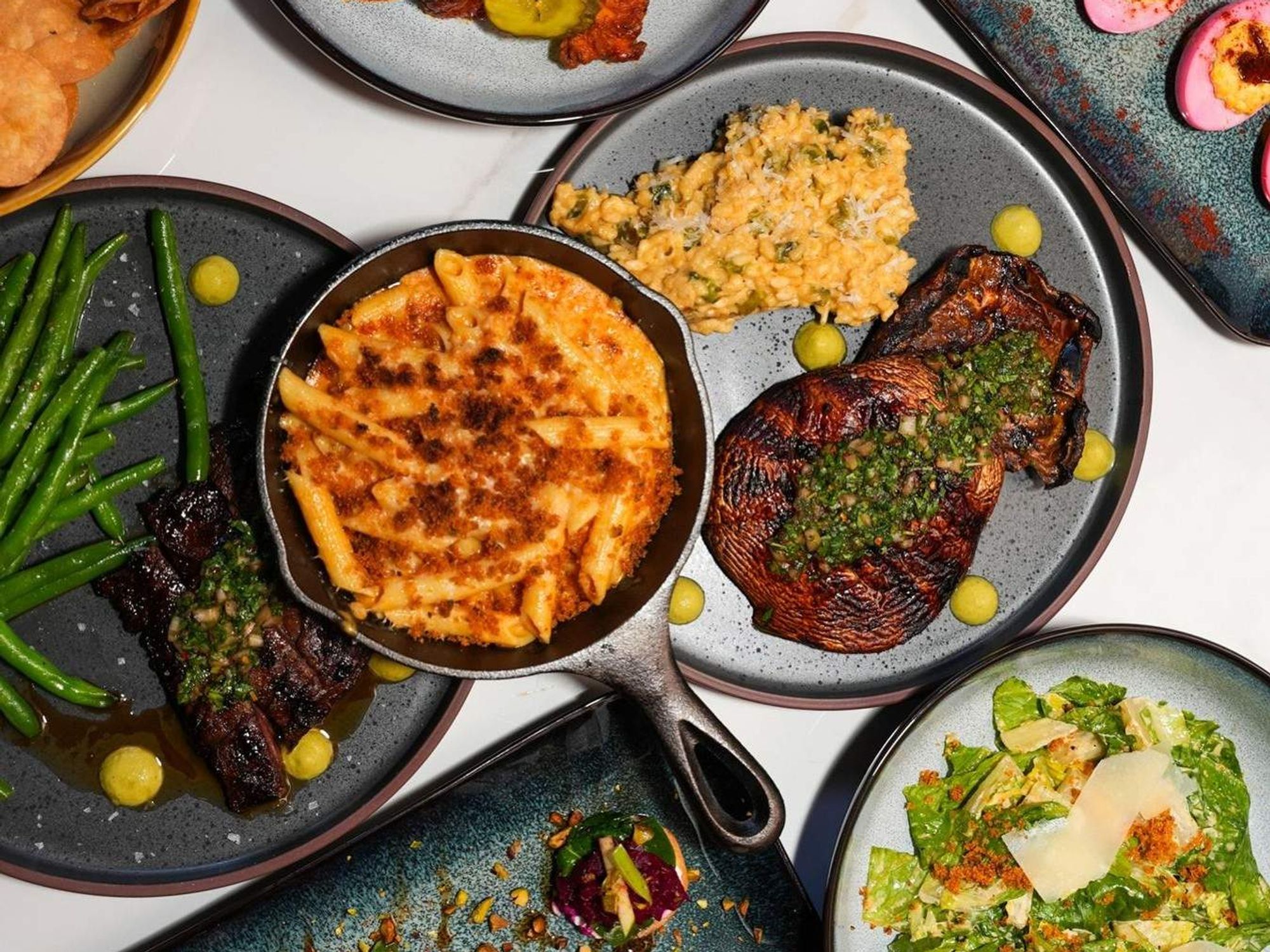 Scarlet Lounge & Kitchen