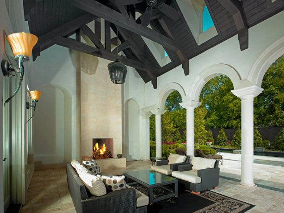 Sharif & Munir Custom Homes patio