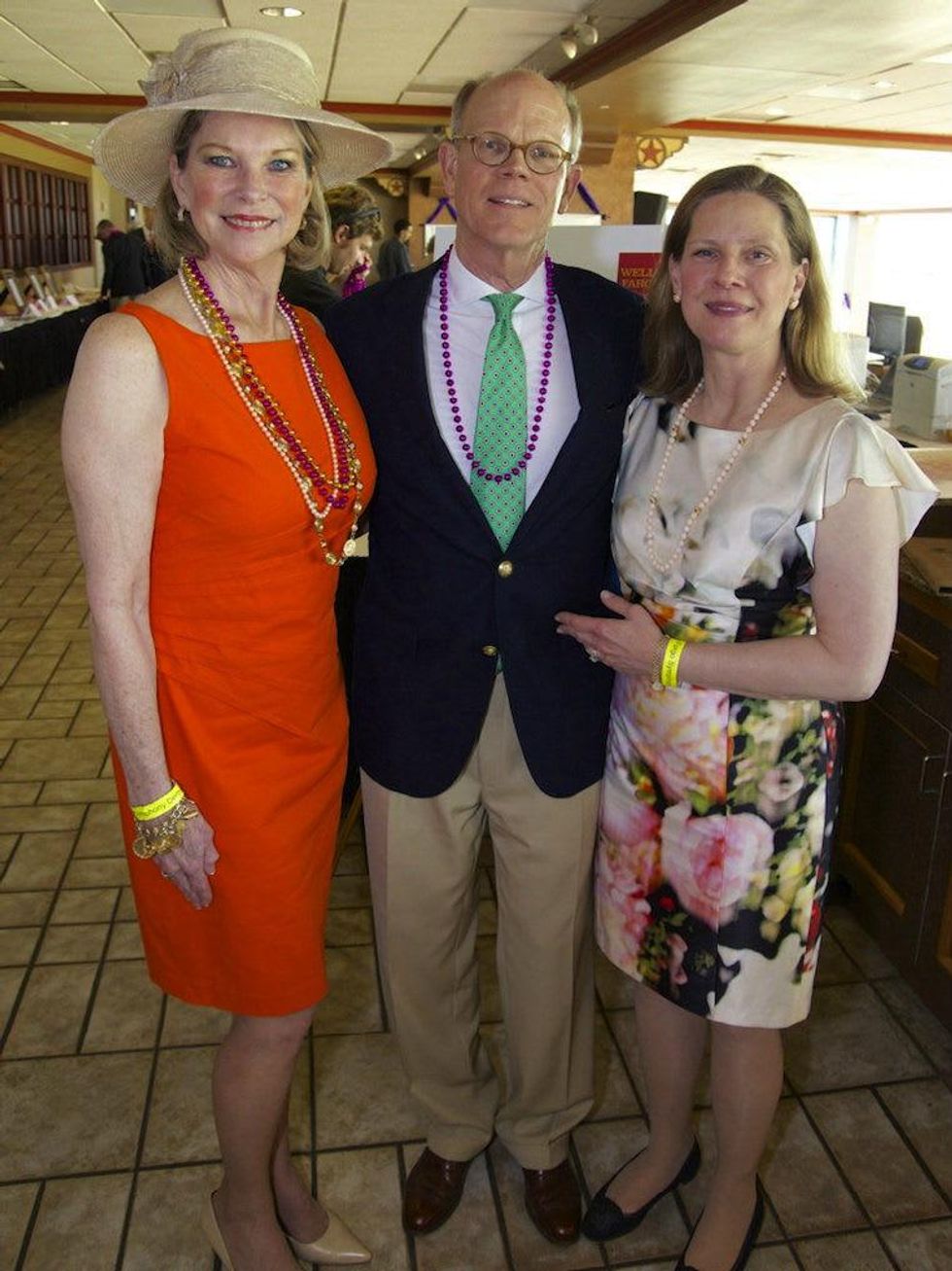 Derby-dressed Dallas Symphony Orchestra Leaguers go to the races ...
