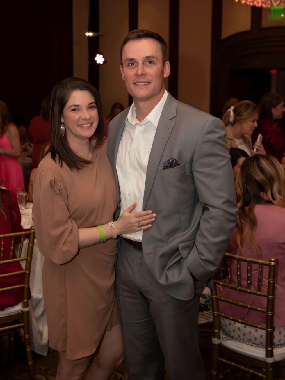 Dallasites open hearts of gold on Valentine's Day to raise $300,000 for ...