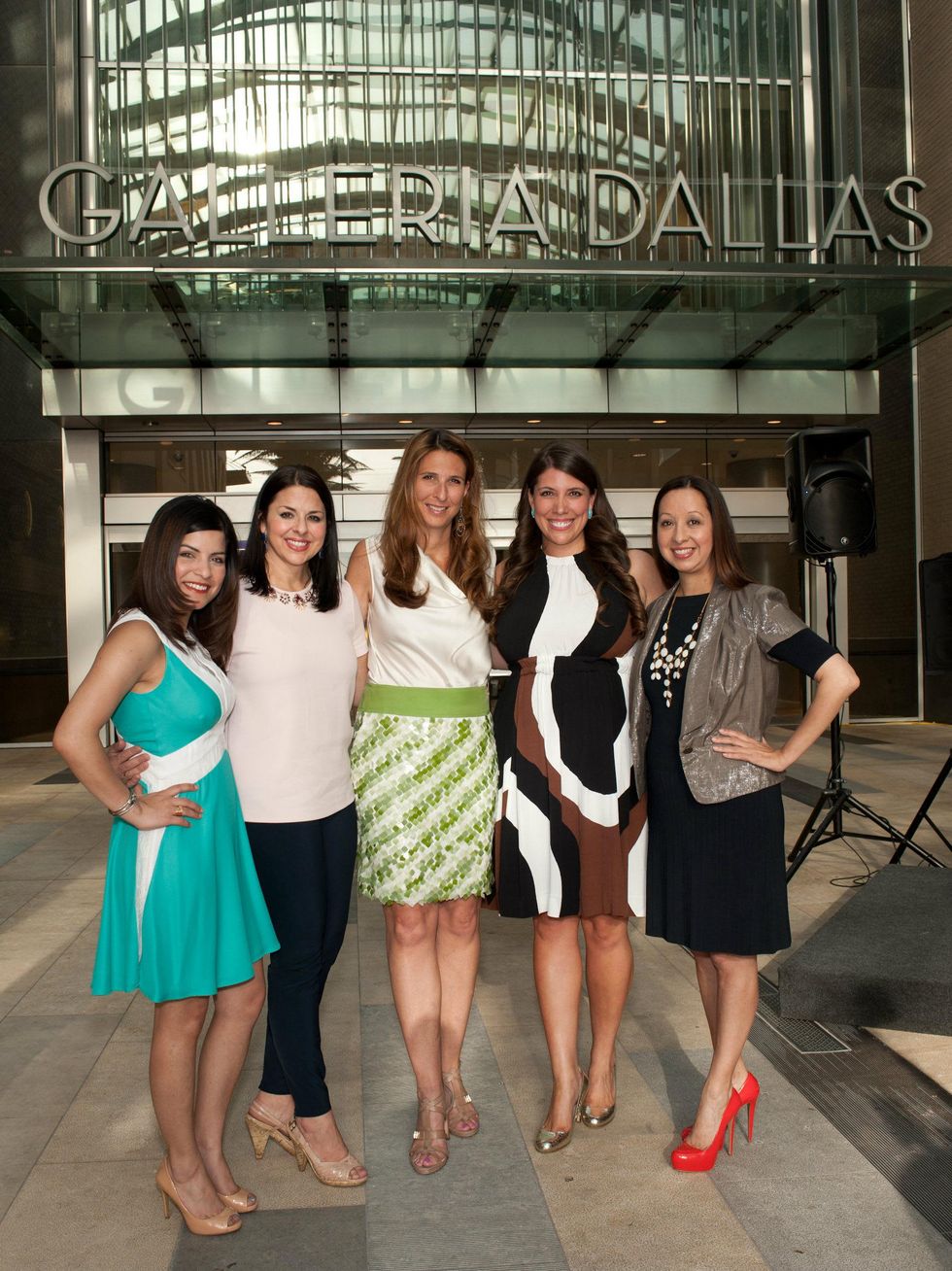 Family Place fans flit around Galleria Dallas for Partners Card party