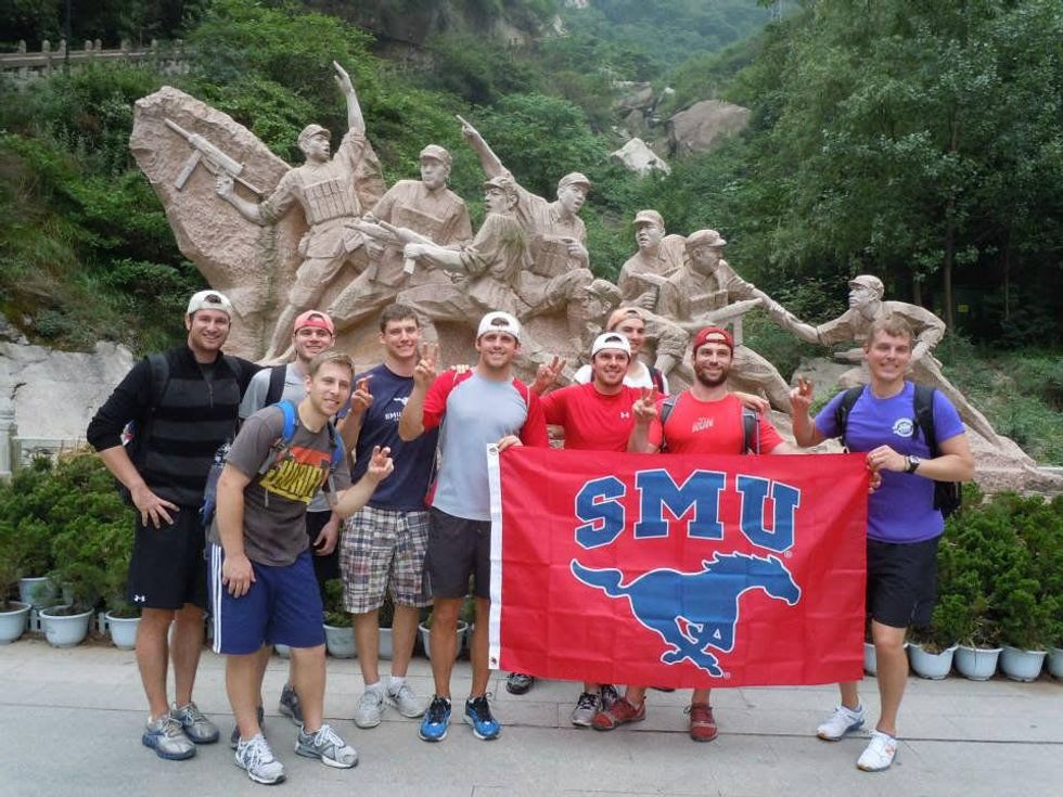 SMU Cox students on GLP trip