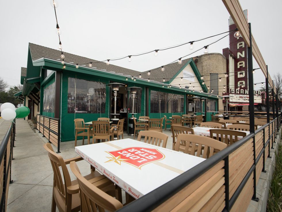 Bigdeal diners go for cheese fries at Snuffer's Greenville grand