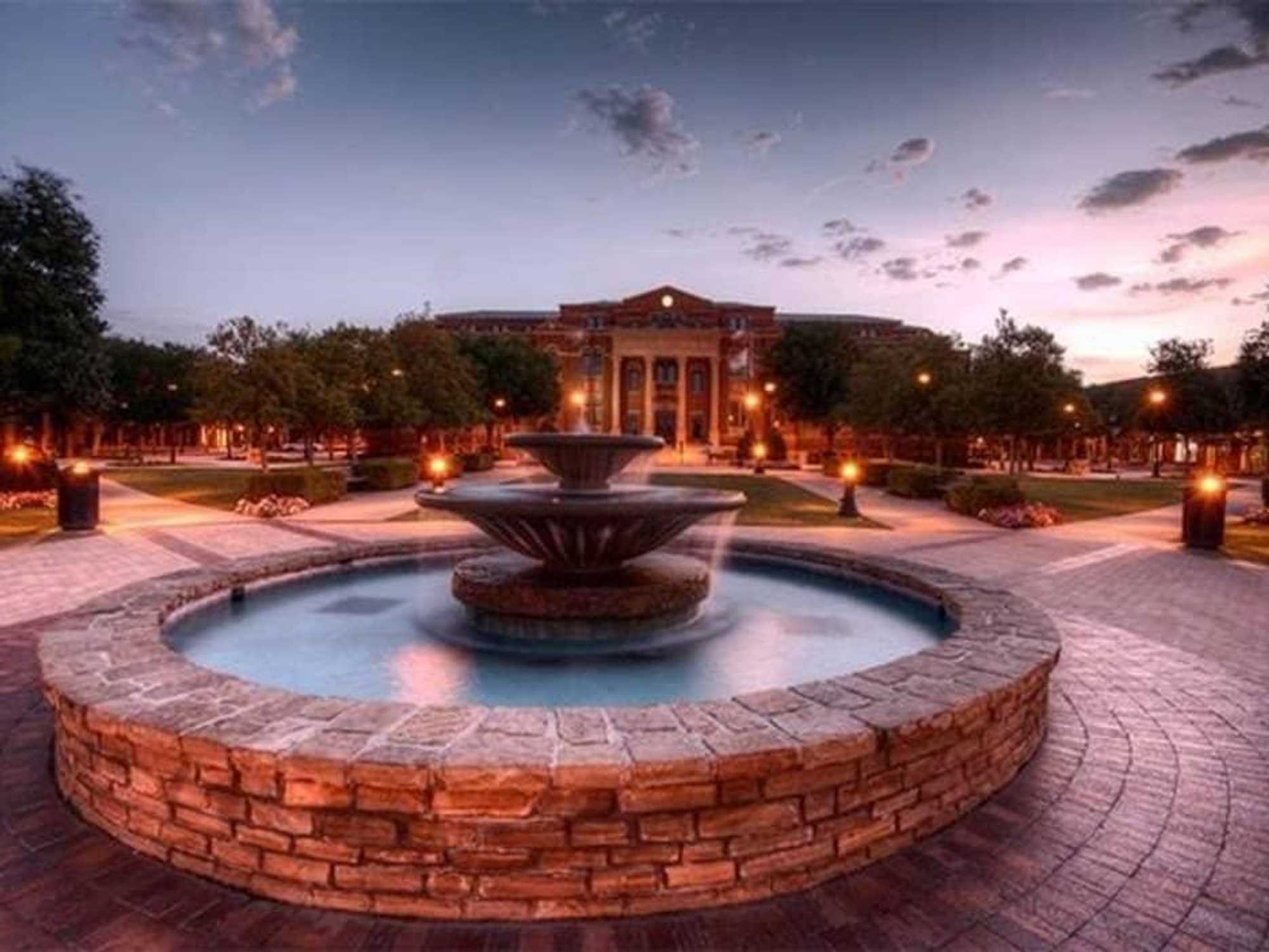 Southlake Town Square fountain