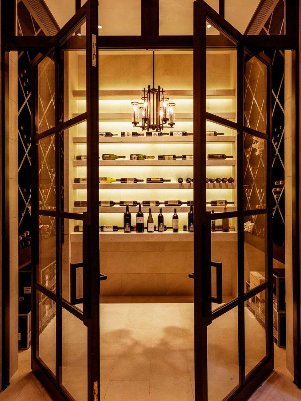 How to create a customized wine room that wows