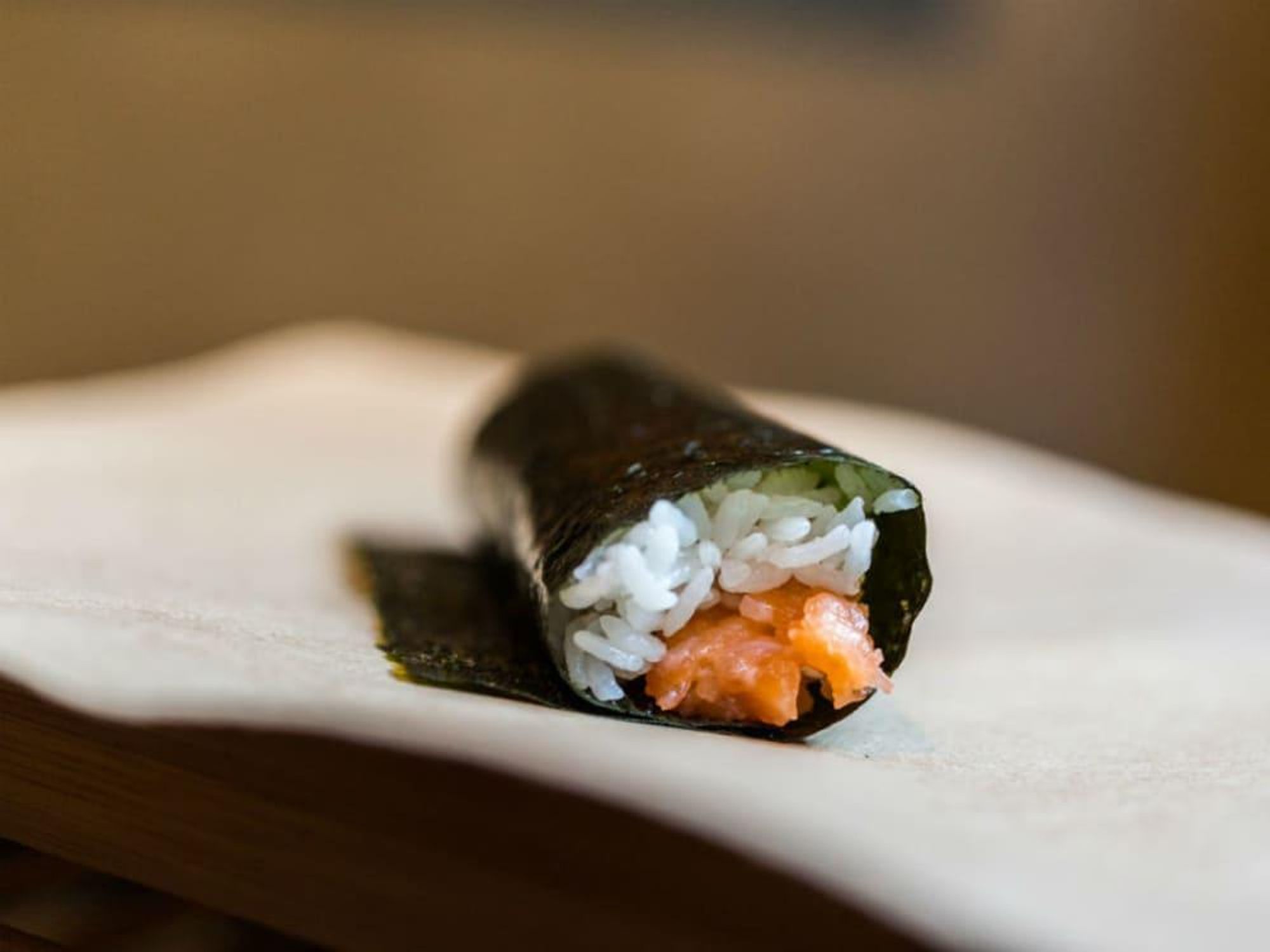 sushi hand roll