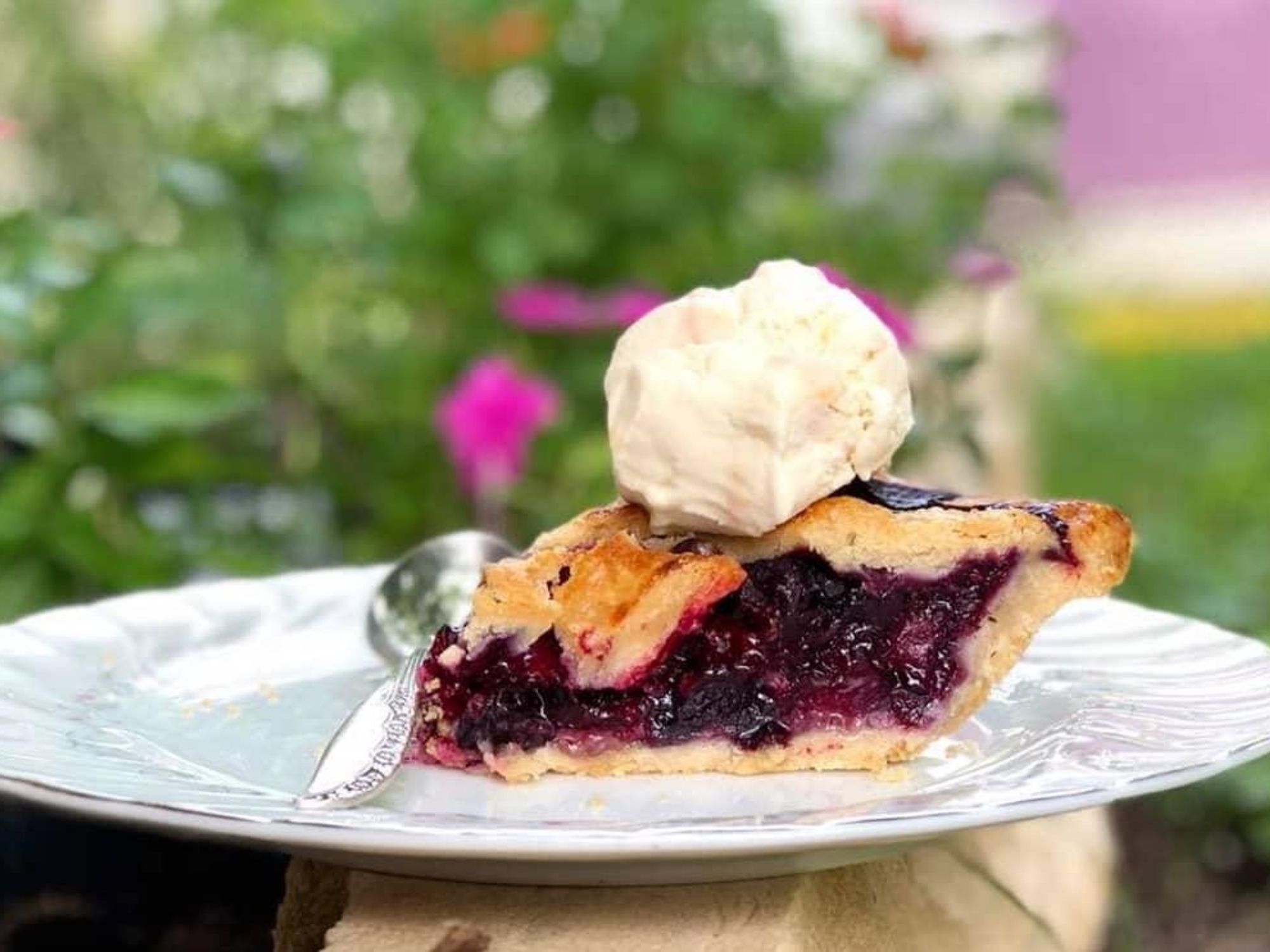 Sweet Lucy's Pies, pie