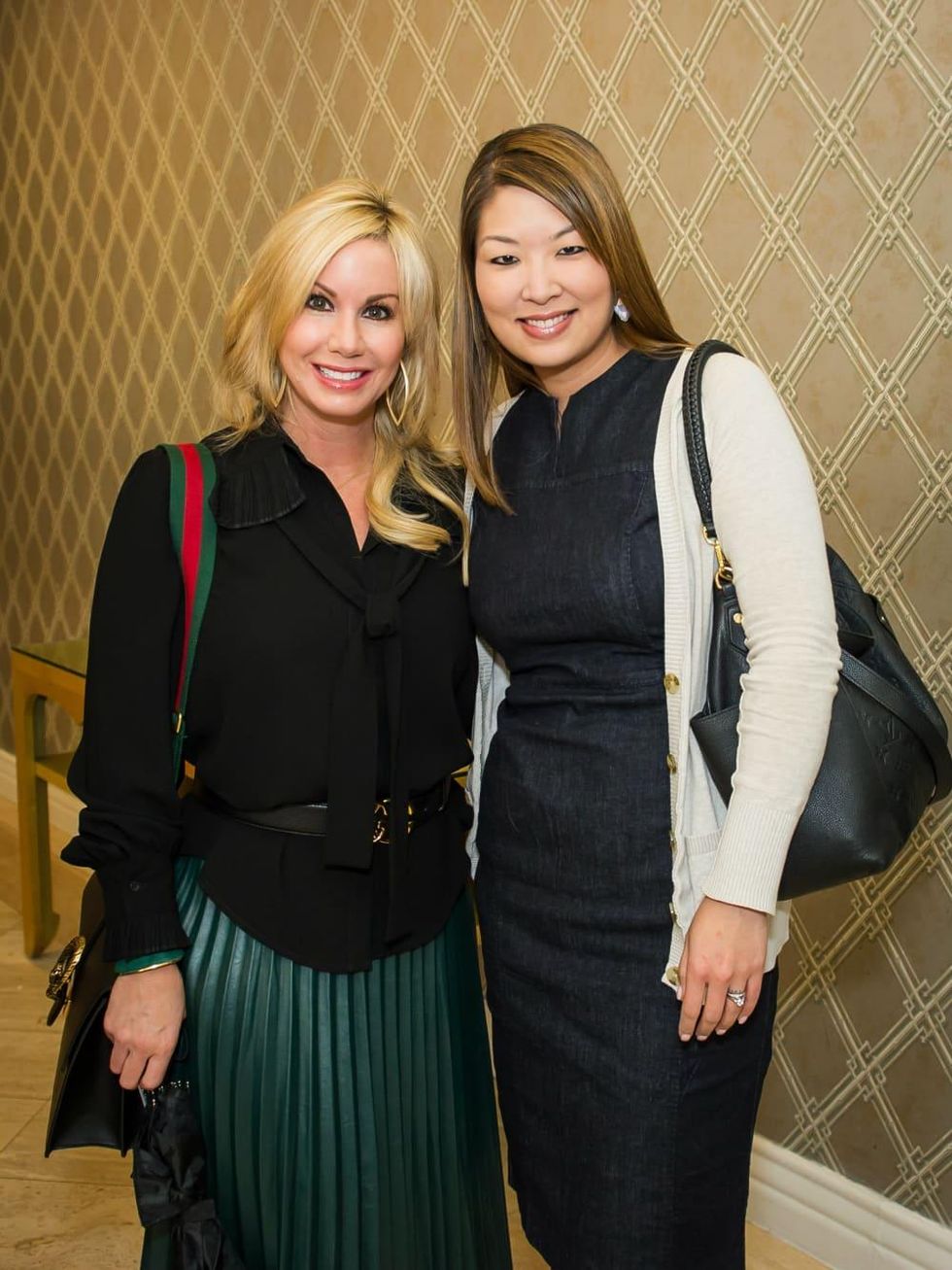 Sydney Seiger, Joanne Bahrenburg