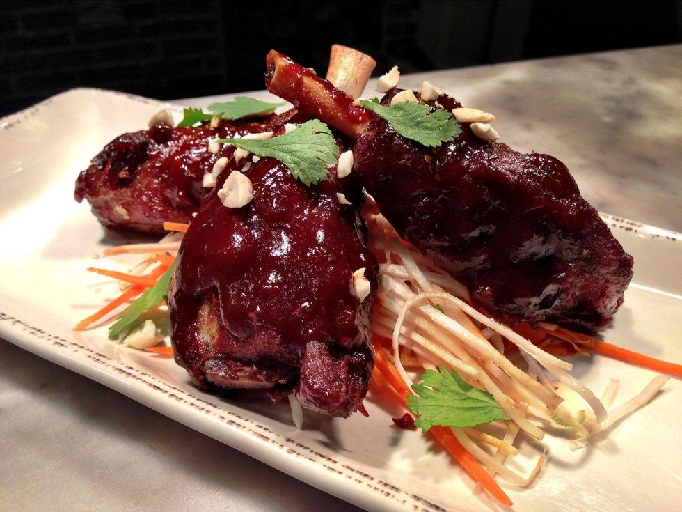 Table & Tavern, pork wings