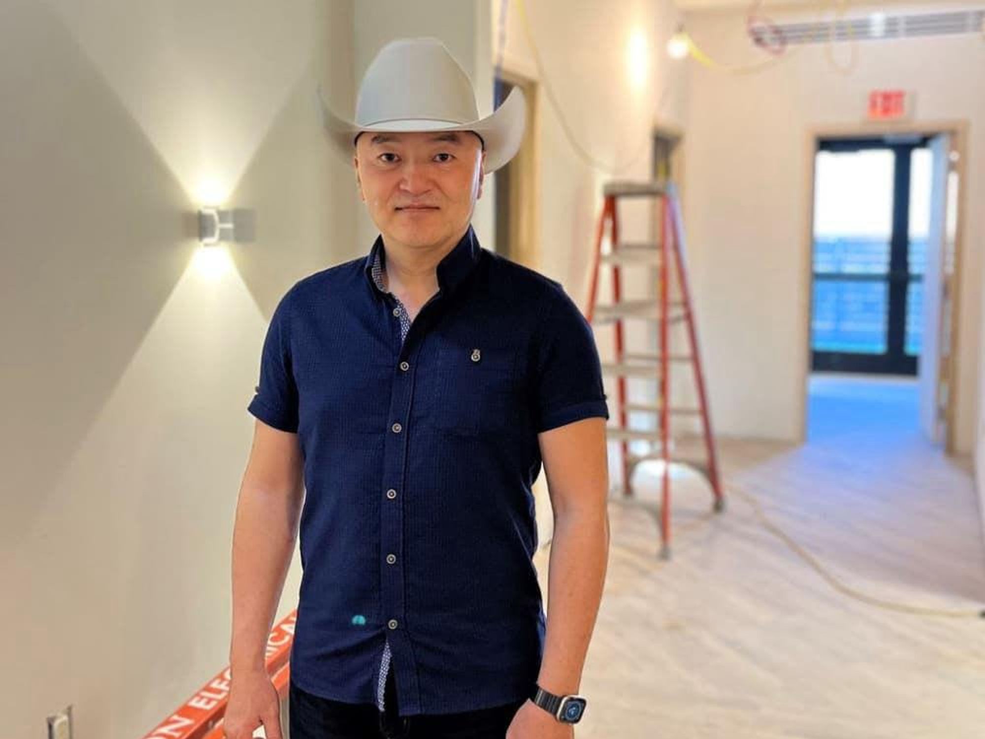 Tatsuya Sekiguchi with a little Texas touch.