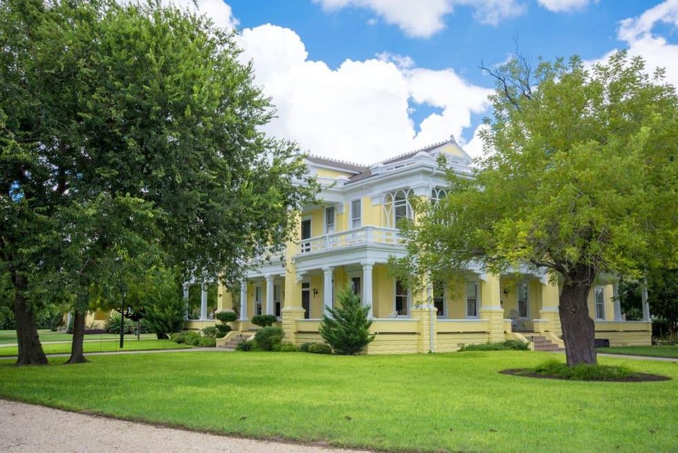 Taylor Mansion Estate and Crystal Ballroom