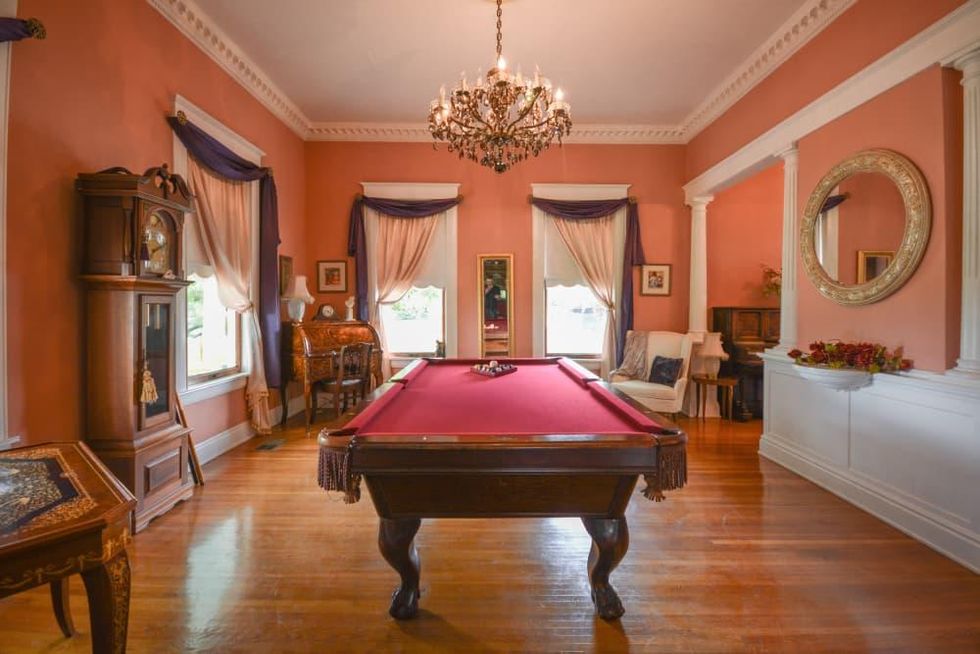 Taylor Mansion Estate and Crystal Ballroom