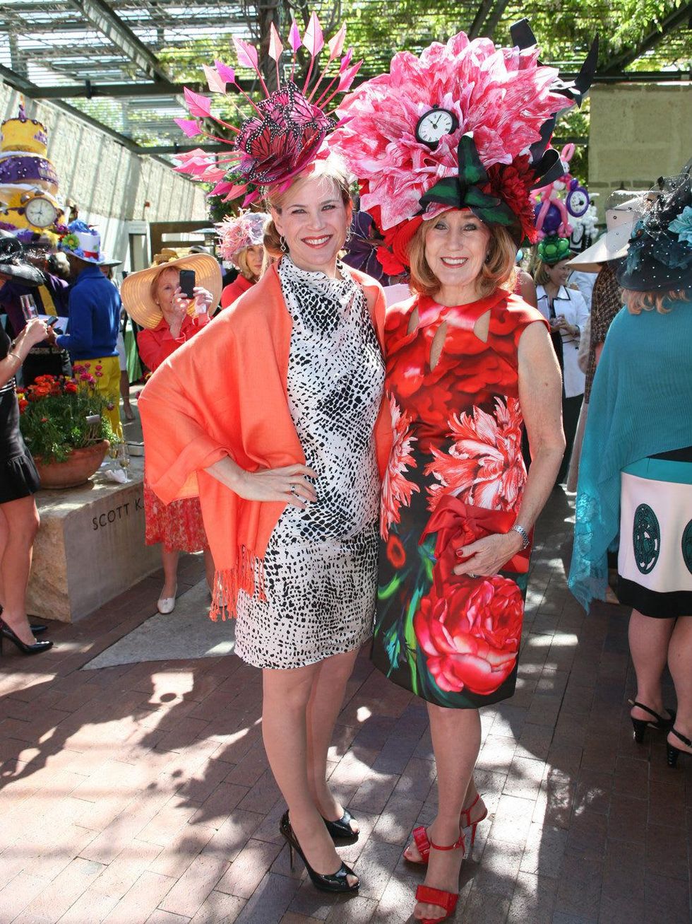 Teffy Jacobs, Doris Jacobs, Mad Hatter's Tea