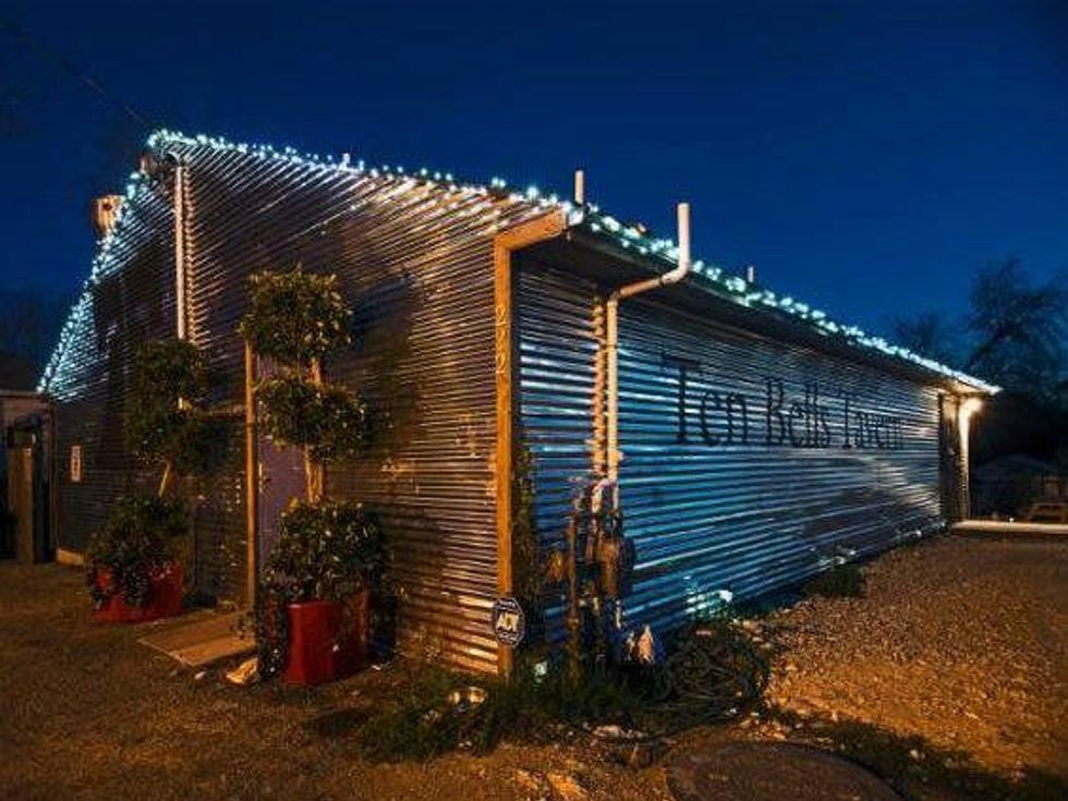 Ten Bells Tavern in Dallas