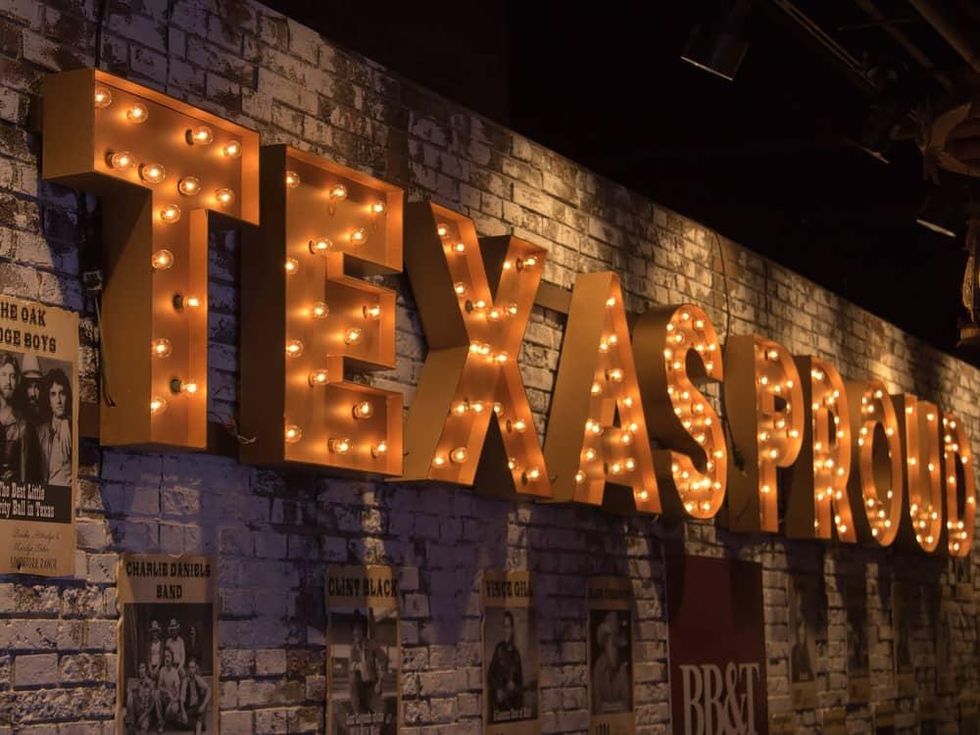 Texas Proud theme at Cattle Baron's Ball 2016