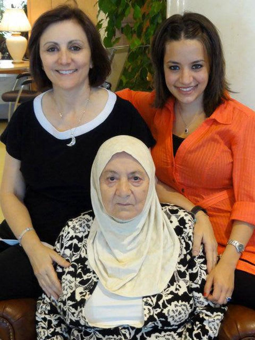 Three generations of Syrian women