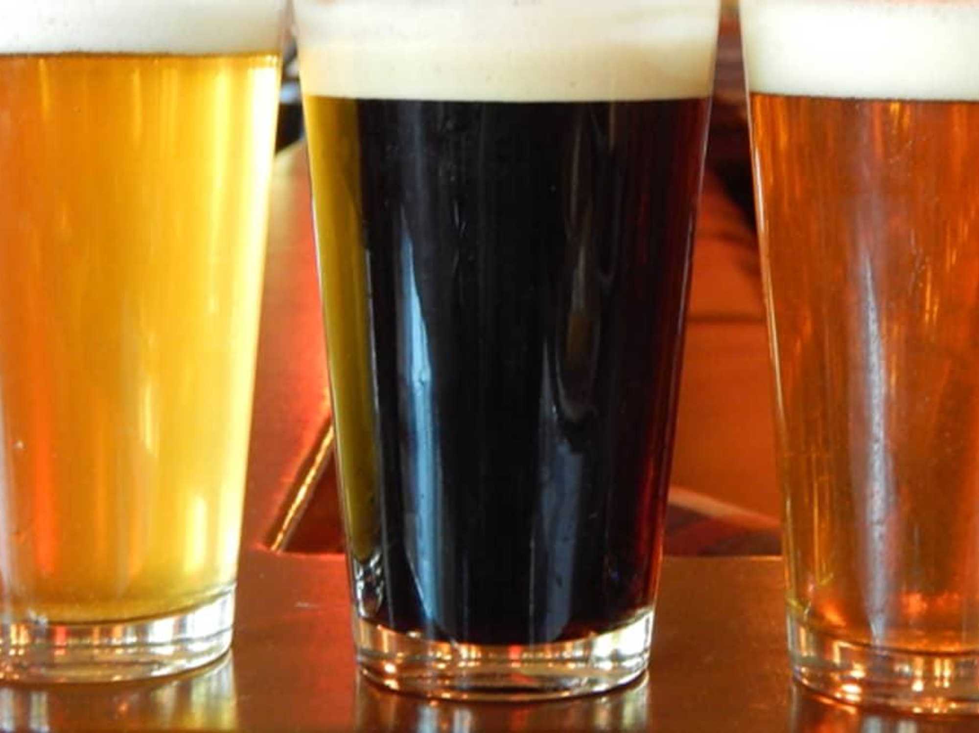 Tony Mandolaʼs Patio Craft Beer Stroll with Food Pairings