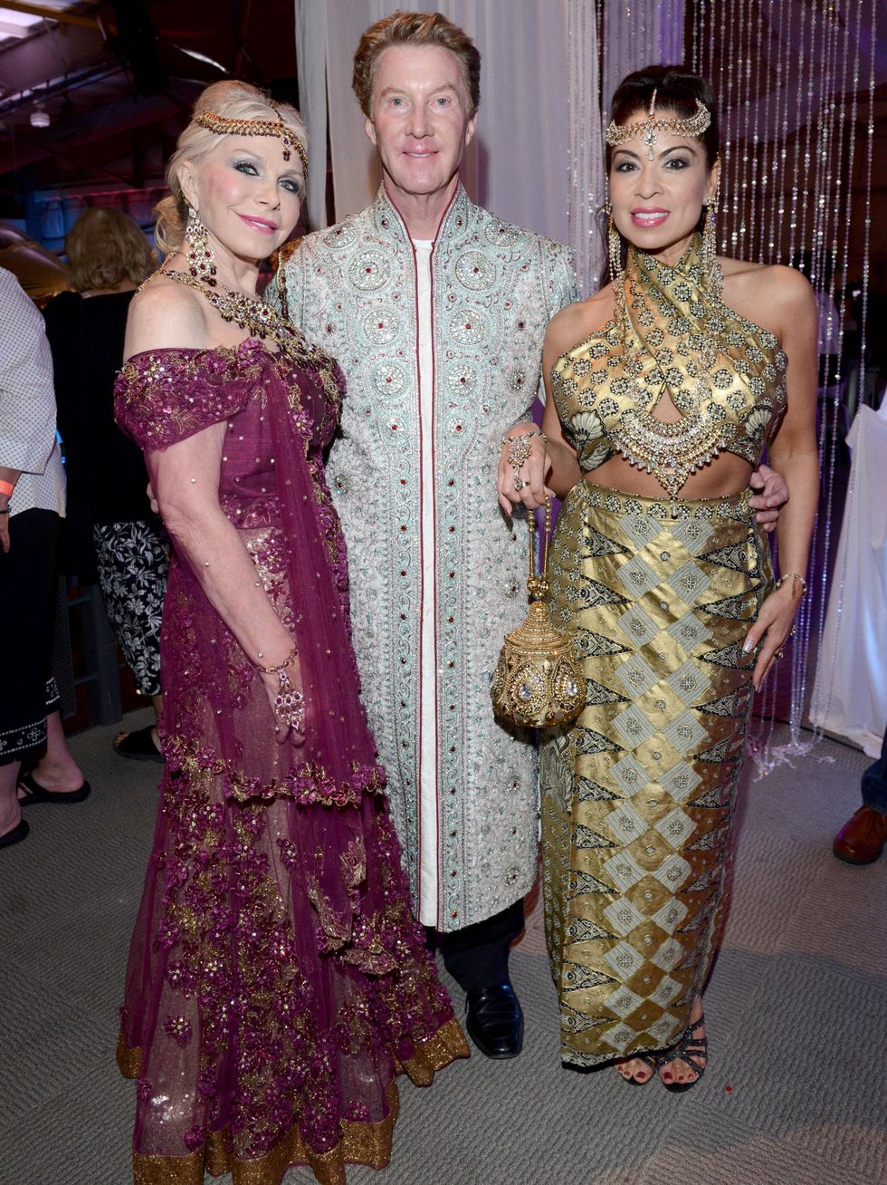 Tricia Sims, Richard Burcham, Hilary Arzo, No Tie Party