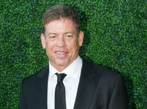 Troy Aikman Announces New Restaurant To Open At Texas Live! In The  Arlington Entertainment District - Food & Beverage Magazine