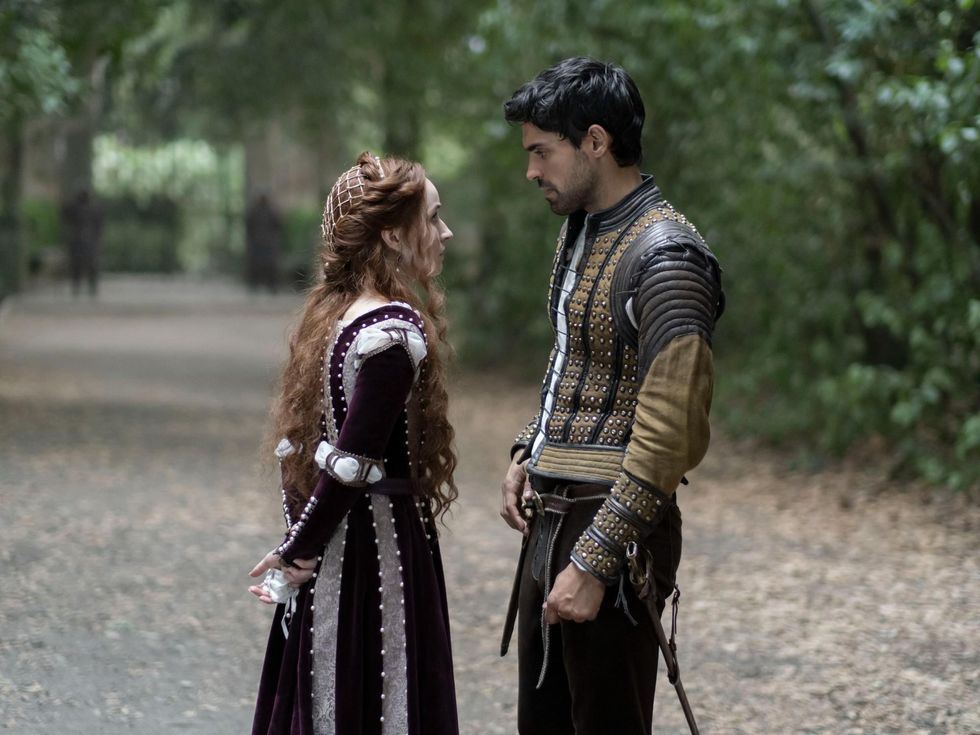 \u200bKaitlyn Dever and Sean Teele in Rosaline