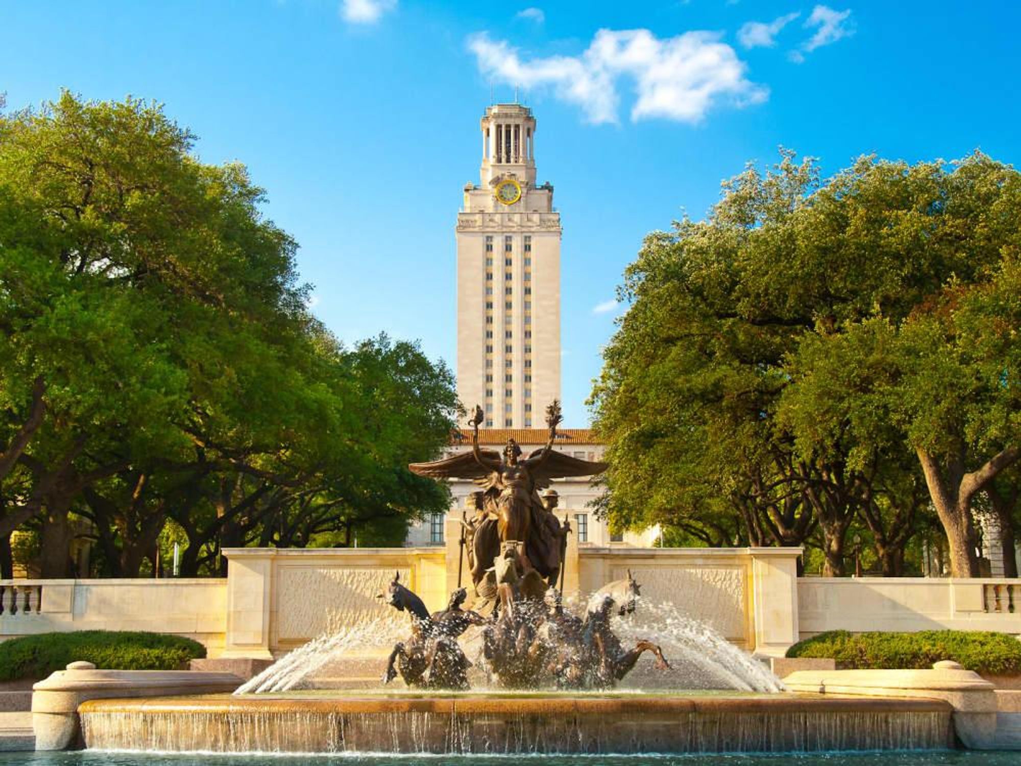 University of Texas UT tower and fountain