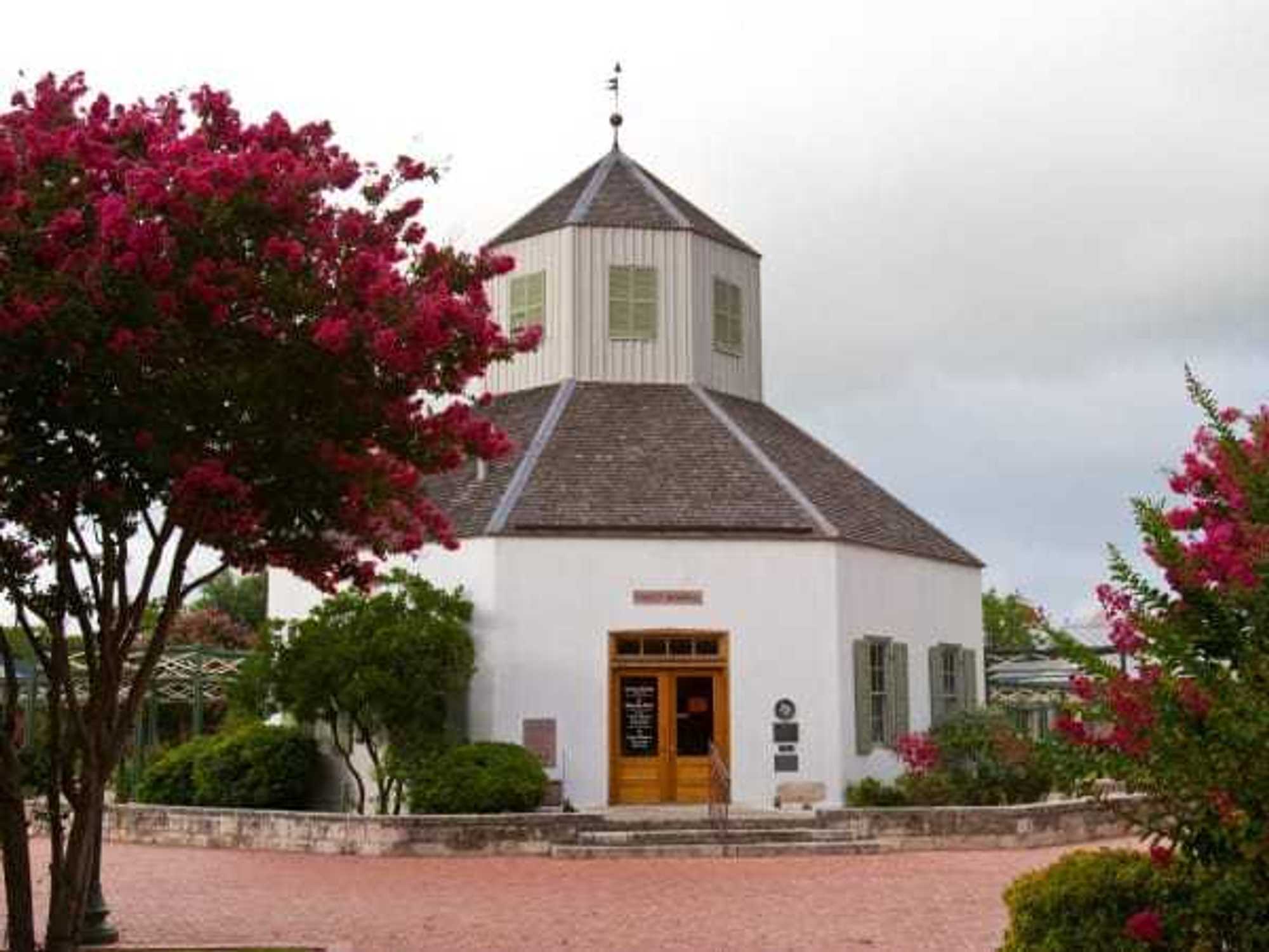 Vareines Kirch in Fredericksburg