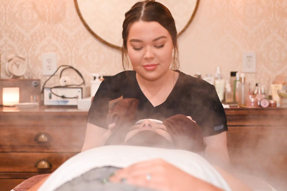 Vivian's Boutique Spa facial