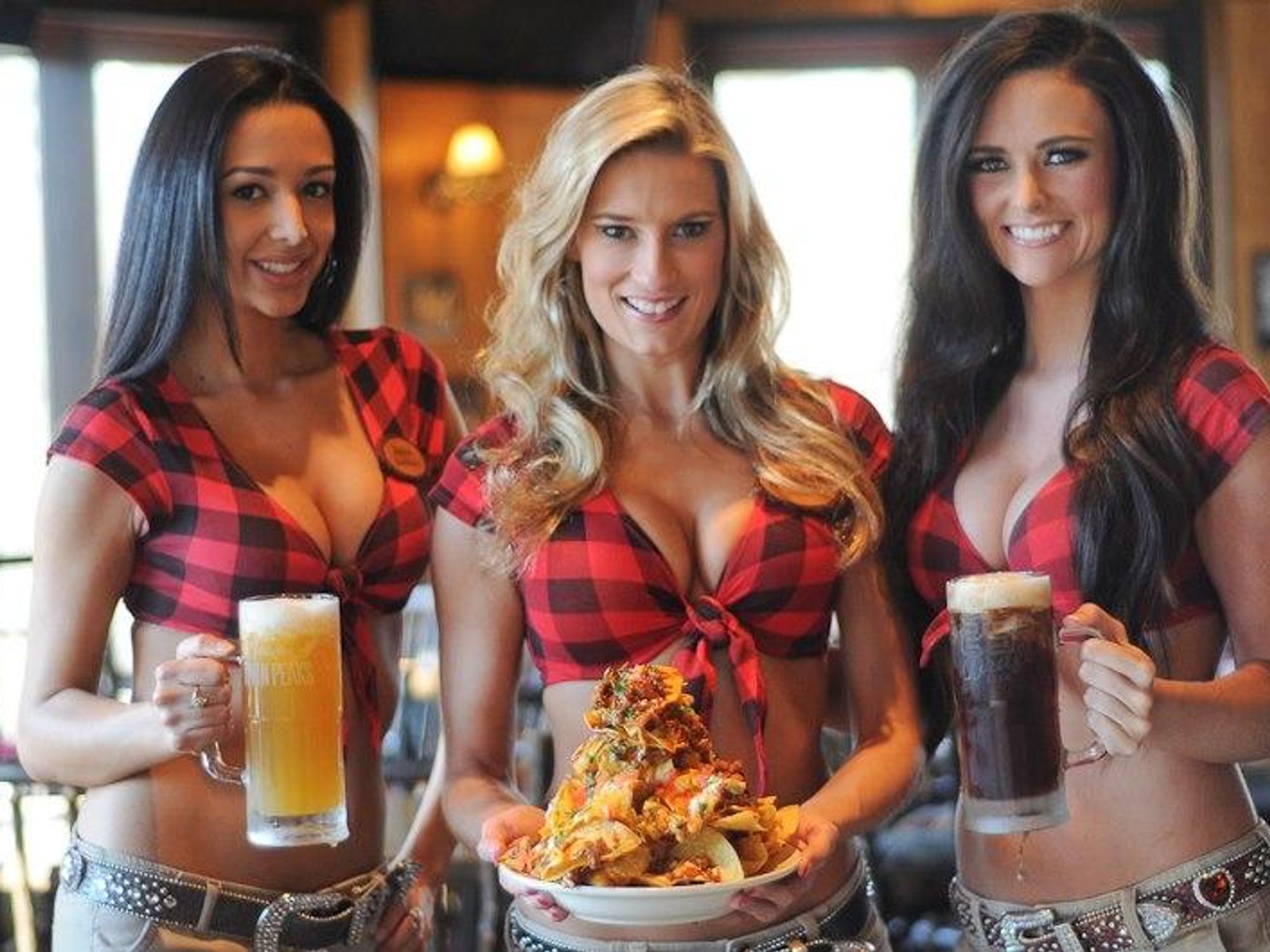 Waitresses at Twin Peaks restaurant