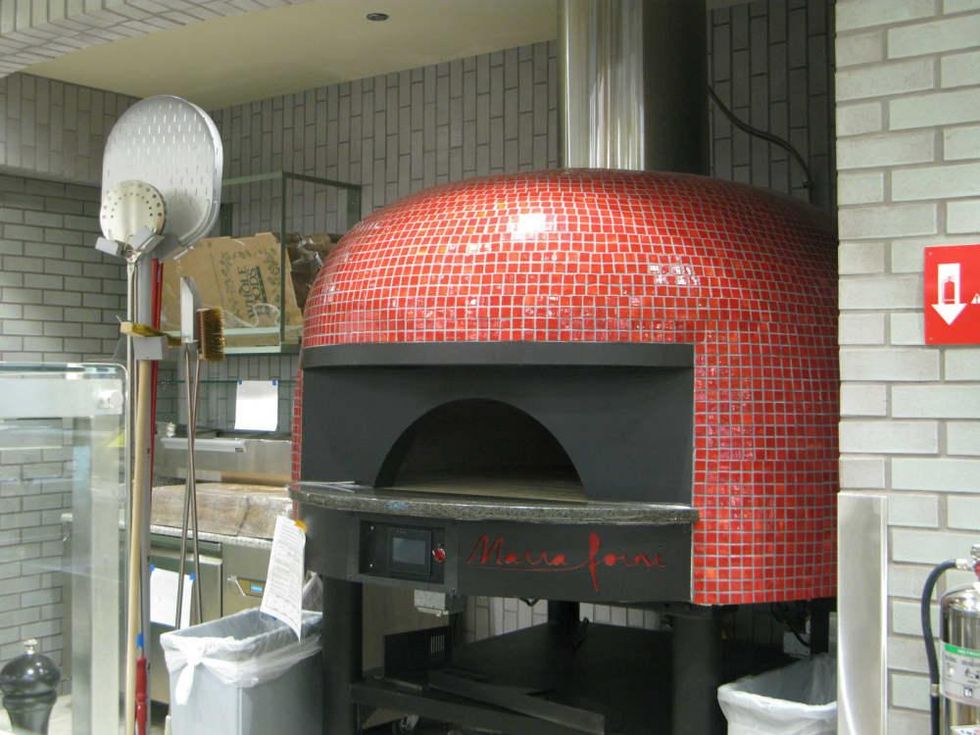 Whole Foods, pizza oven