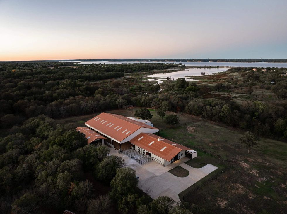Willow Wood Horse Farm in Grapevine, ranch for sale