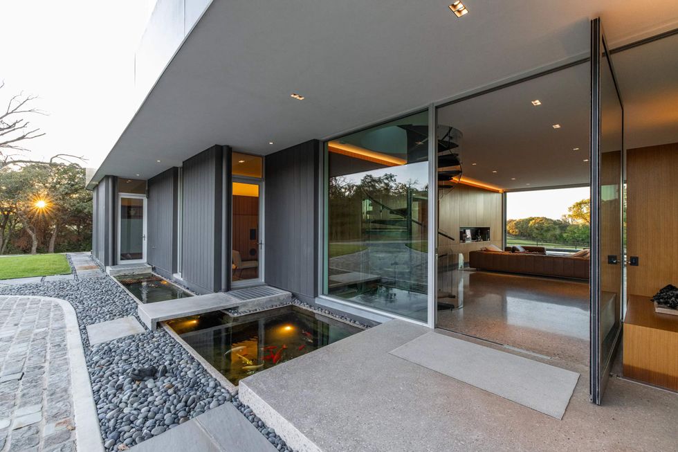 Willow Wood Horse Farm in Grapevine, ranch for sale