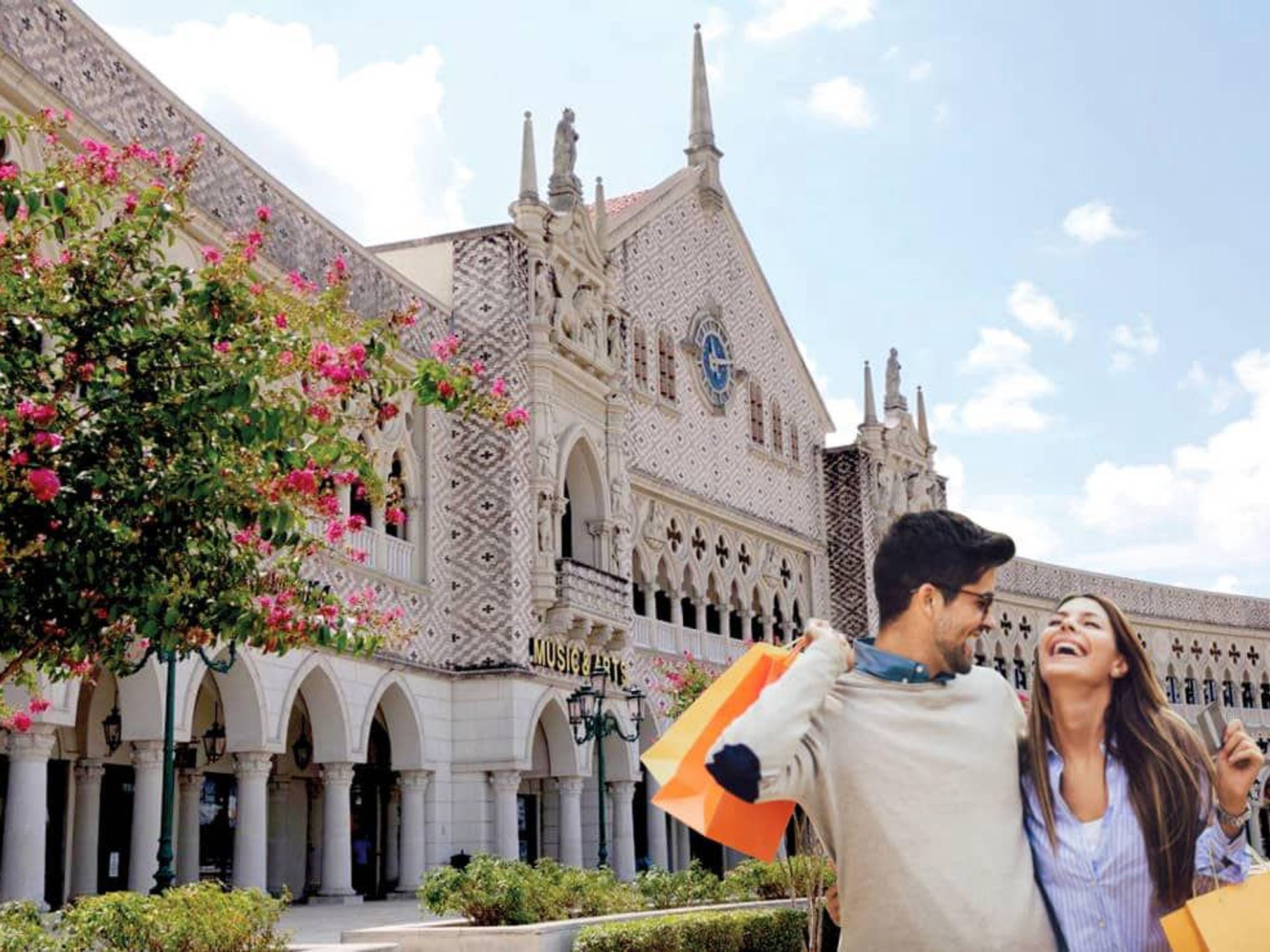 With its distinct Venetian-style architecture, the Portofino Shopping Center is a pretty place to browse.