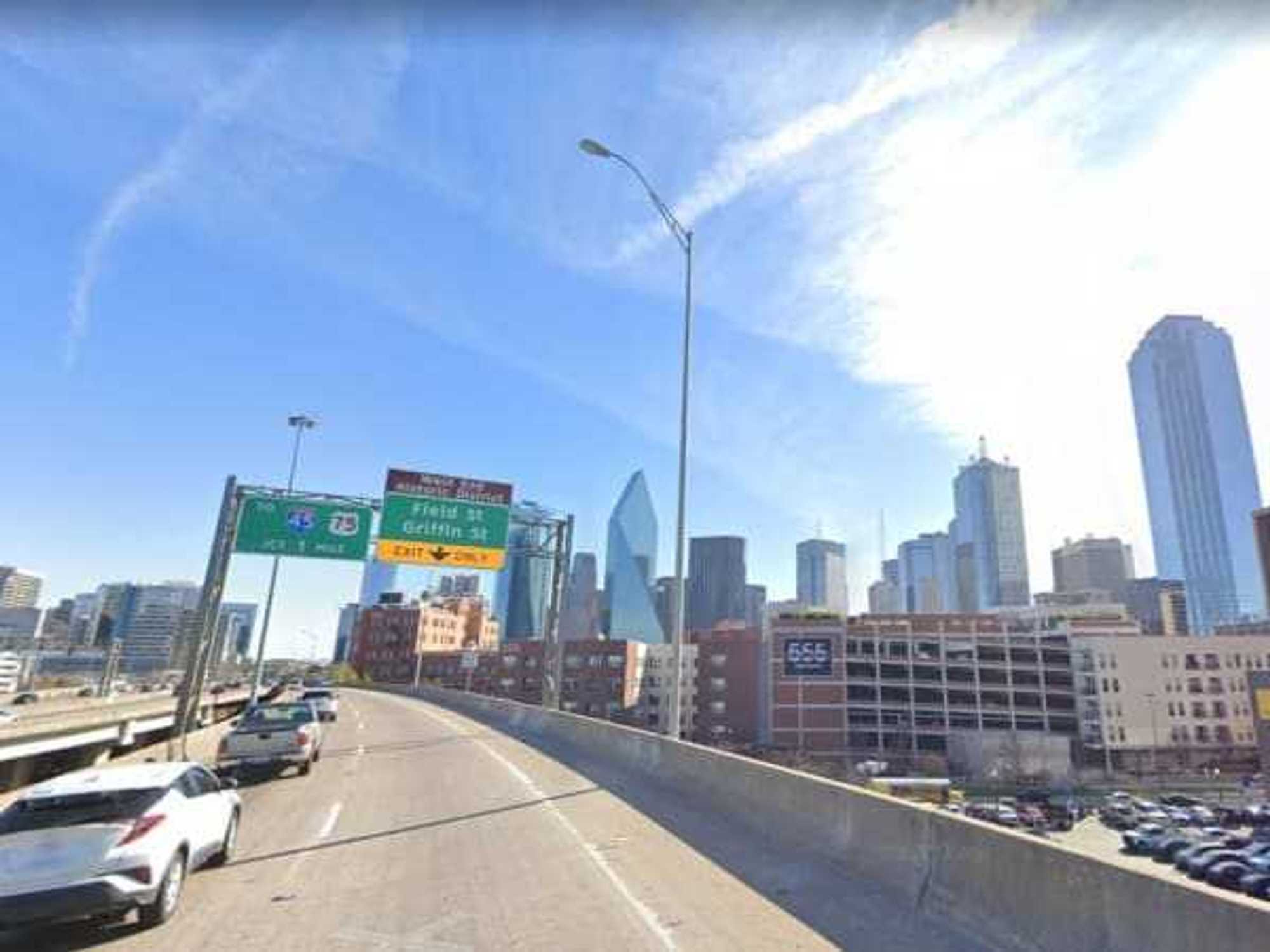 Woodall Rodgers freeway