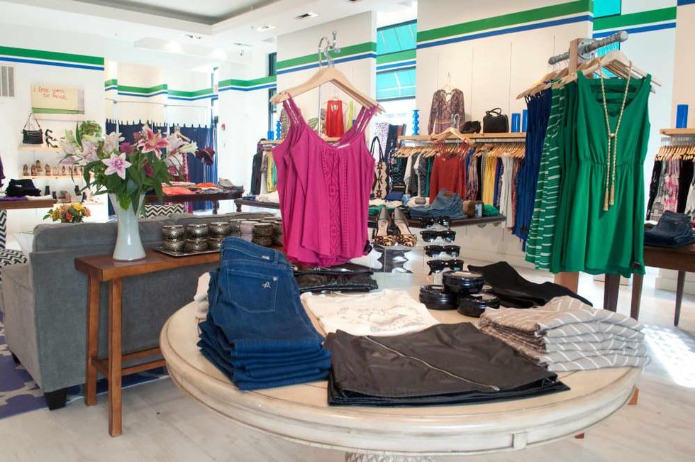 Y&I boutique, Shops at Legacy