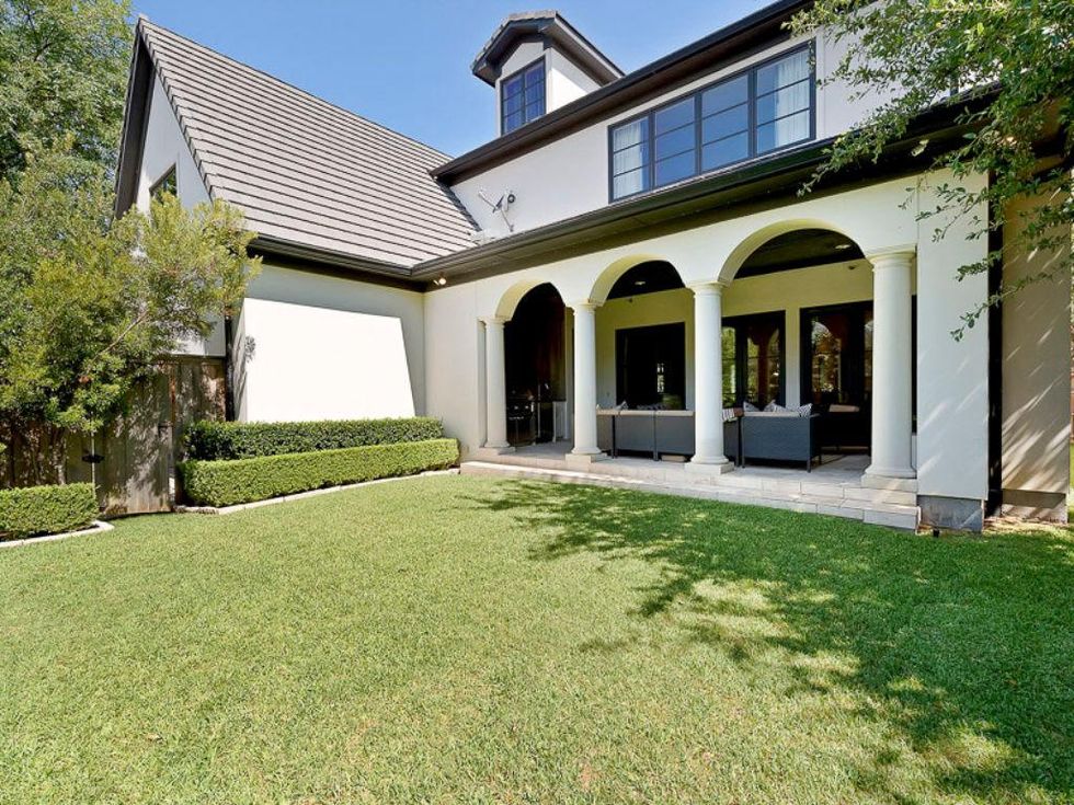 Yard at 3417 Villanova in Dallas