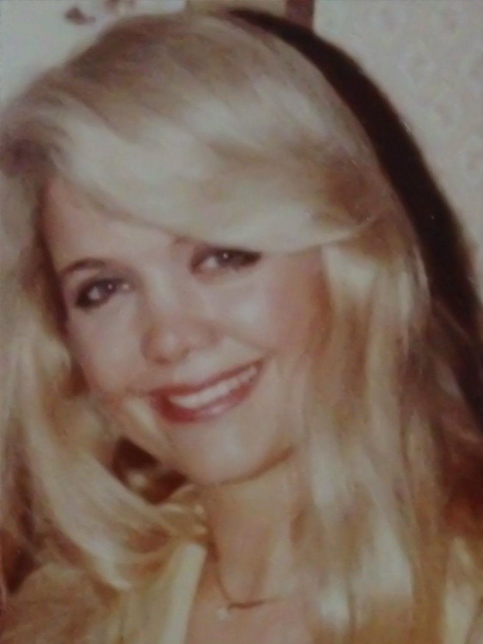 Yellow Rose Gala, Dee Wynne