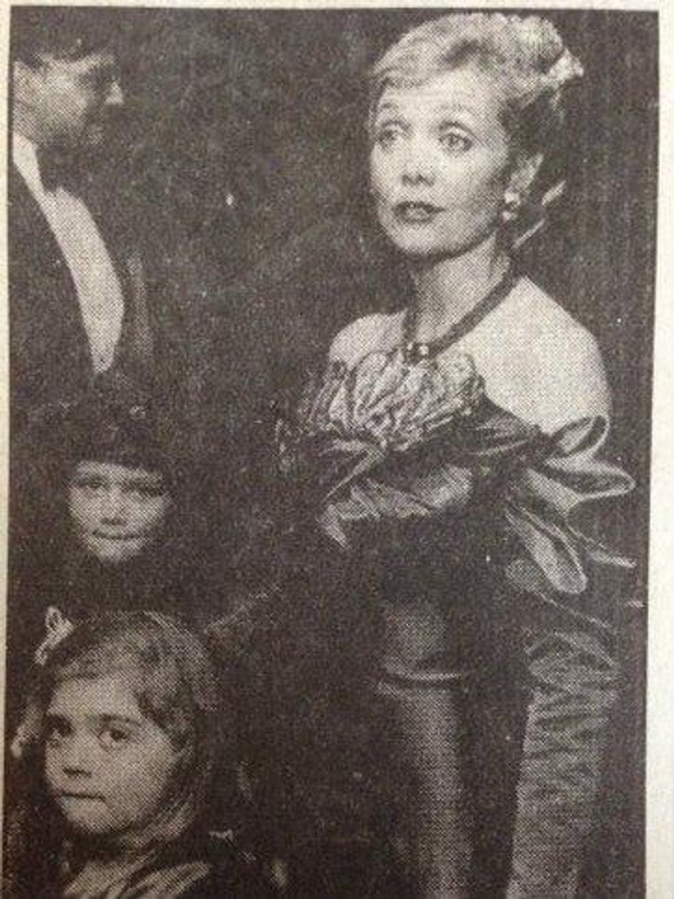 Yellow Rose Gala, Dee Wynne